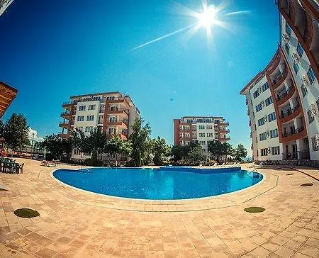 Flat In Bulgaria, Apartamento *